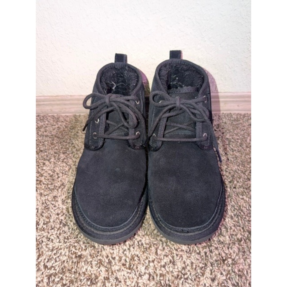 UGG Neumel Black Suede Lace Up Chukka Boots 1094269 Mens 9 / Womens 10